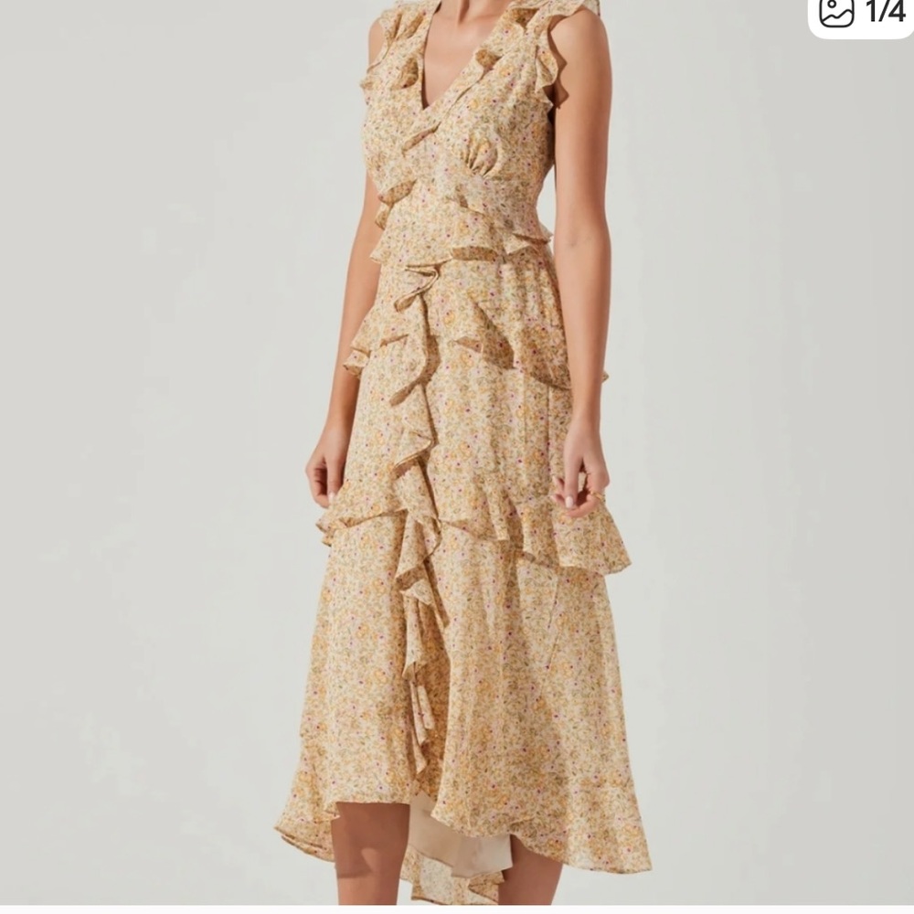 NWT Astr Floral Ruffle Dress midi yellow